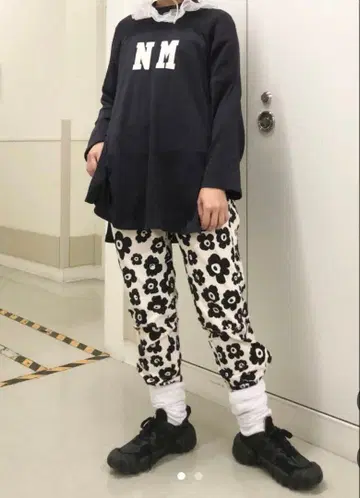 GHOSPELL 플로라 디맨드 조거 팬츠