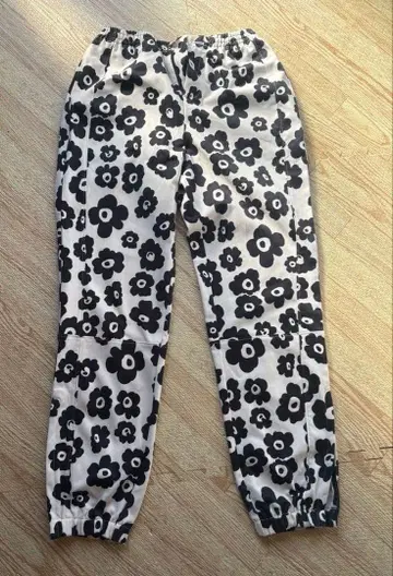 GHOSPELL 플로라 디맨드 조거 팬츠