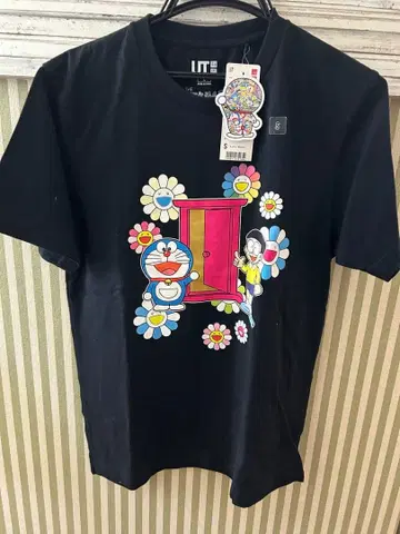 택 포함 UNIQLO 무라카미 다카시 콜라보T셔츠 도라에몽UT S사이즈
