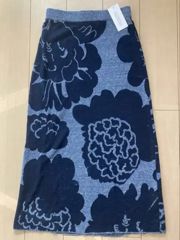 [미사용 새상품] 마리메꼬 Sivellys Pioni 니트 스커트