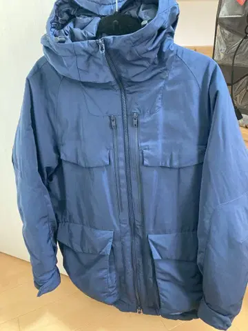 화이트 마운티니어링 네이비 다운 자켓 L 사이즈