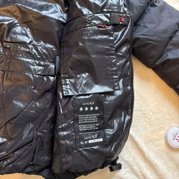 DUVETICA 블랙 다운 자켓 여성용 40