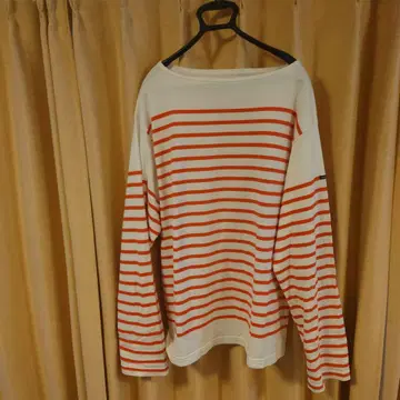 Outil 화이트/오렌지 스트라이프 티셔츠