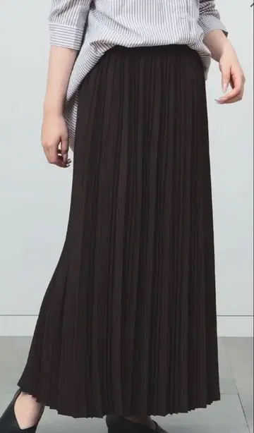 BEAMS HEART 스웨이드라이크 플리츠 스커트