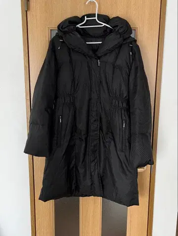 후드 부착 롱 기장 다운 자켓 블랙