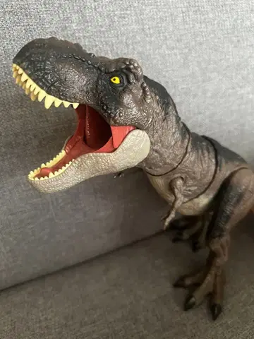 티라노사우루스 쥬라기 월드 슈퍼 물기! 짖는 T-렉스