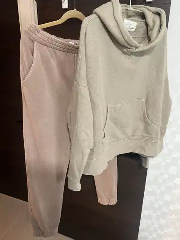 베이지 후디 & 스웨트 팬츠 셋업