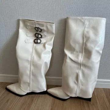 화이트 롱 부츠 스틸레토