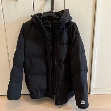 GAP 후드 부착 블랙 다운 자켓 XXS