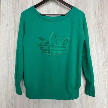 아디다스 그린 트레이닝복 로고 리본