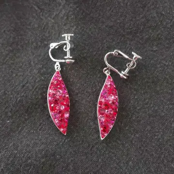 AGATHA 크리스탈 귀찌 핑크