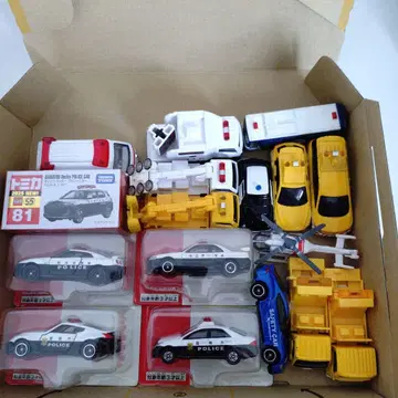 토미카 경찰차 구급차 묶음 판매 새상품 포함