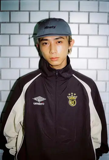 9090 x UMBRO 나일론 자켓