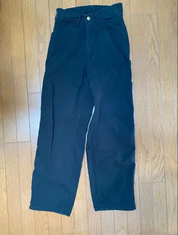 블랙 스트레이트 데님 팬츠