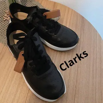 Clarks 블랙 스니커즈 가죽 스니커즈 36