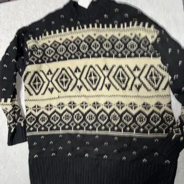 사만사 모스모스 자카드 크루넥 니트 미사용 새상품