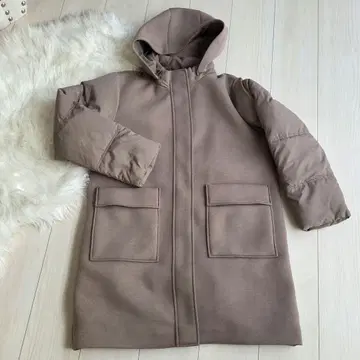 알파벳 알파벳 이종 소재 후드 부착 다운 자켓 L 사이즈