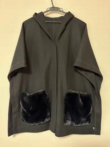 히로코코시노 판초 인조 모피 포켓