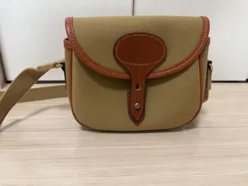 새상품급 Brady 브래디 코르네 미니 카키 숄더백