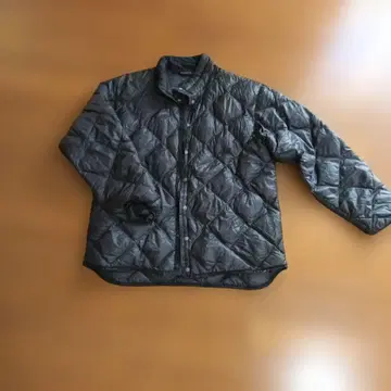 초특가 올오버 디자인 mont-bell 블랙 퀼팅 다운 자켓 L