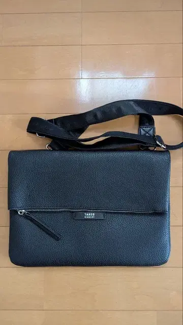 TAKEO KIKUCHI 사코슈 숄더백 블랙