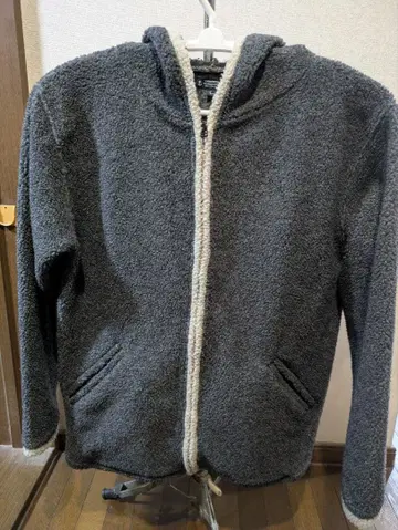 그레이 후드 부착 보아 자켓