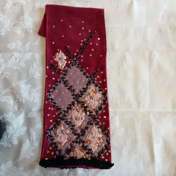 ETRO 고급 빨간색 자수 스톨