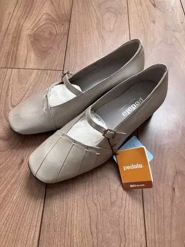 페달라 펌프스 24.0cm 3E