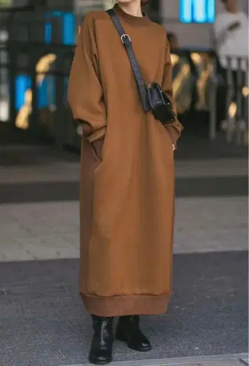 [ 새상품급 ] NOBLE RITA 원피스 맨투맨 / 브라운