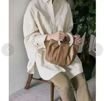 새상품 [ ear PAPILLONNER ] 서클 수지 숄더백 카멜