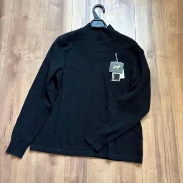 새상품 캐시미어 100% 정가 9800엔 긴팔 니트 하이넥 블랙