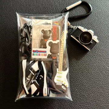 가챠 파우치 블랙 컨버스 기타 안경 베어브릭