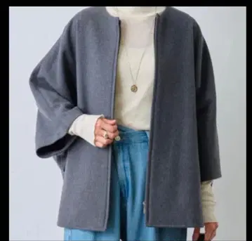 비어즐리 울 판초 코트 그레이