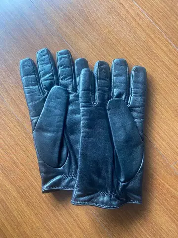 EMPORIO ARMANI 블랙 가죽 장갑