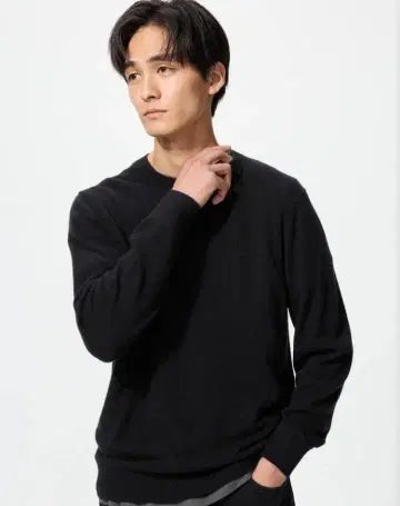 새상품 유니클로 남성용 캐시미어 크루넥 스웨터 블랙 XL