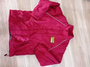 ARIMA KINEN GRAND PRIX 하프 자켓 빨간색