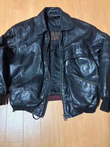 Gianfranco Ferre 블랙 가죽 아우터