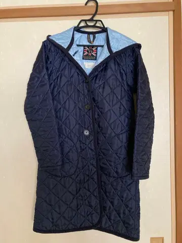 LAVENHAM 후드 부착 퀼팅 자켓 네이비 36 BRUNDON