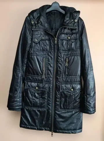 moussy 블랙 후드 부착 다운 자켓 기능적인 디자인 후드 오샤레