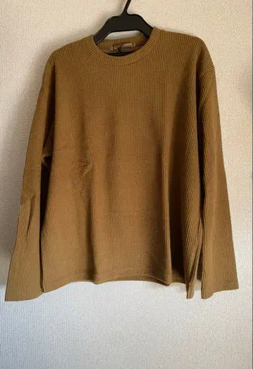 리브 브라운 긴팔 티셔츠