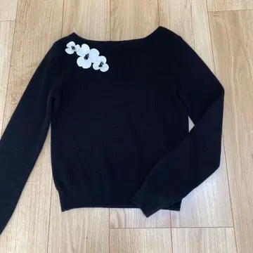 새상품급 아베닐 에투알 블랙 꽃 모티브 니트 스웨터 36