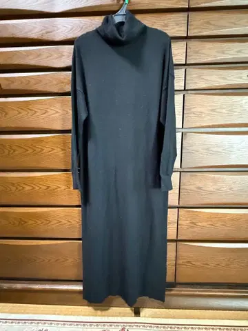 더블 스탠다드 클로징 Sov. 롱 니트 원피스