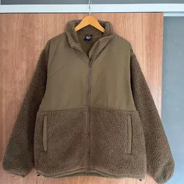 유나이티드 애슬레 7495 시프 보아 플리스 자켓 L 브라운 미사용