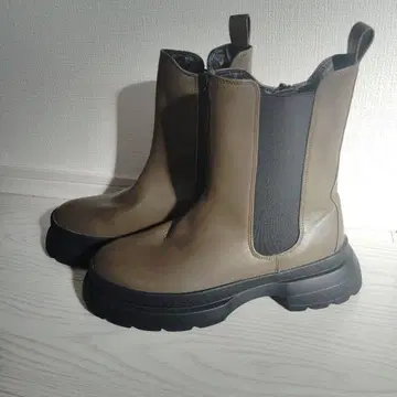 미사용품 트랙 밑창 올리브 그린 사이드 고어 부츠 통굽 LL