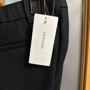 블랙 플레어 팬츠 접힌 부분 있음