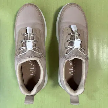 하르메크 스니커즈