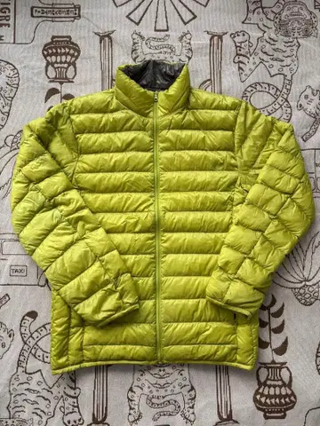 UNIQLO 라임 그린 다운 자켓 S