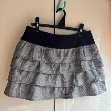 까스텔바작 체크 무늬 캉캉 스커트