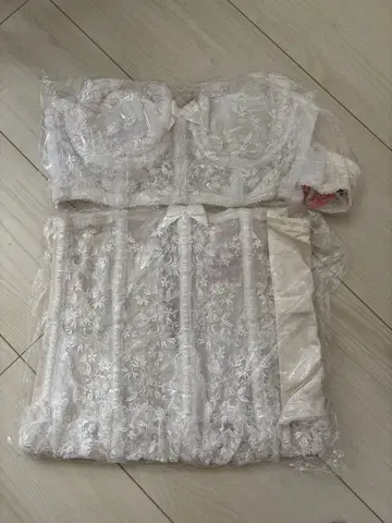 레이스 장식 브라이덜 이너 사이즈 70