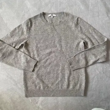 거의 미사용 UNIQLO 캐시미어 100% 그레이 크루넥 스웨터 M